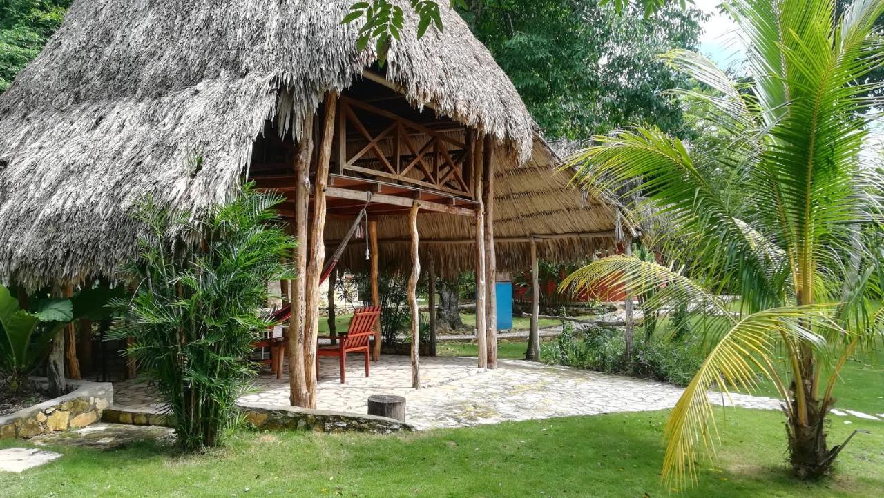 Alice Guesthouse El Remate Exterior photo